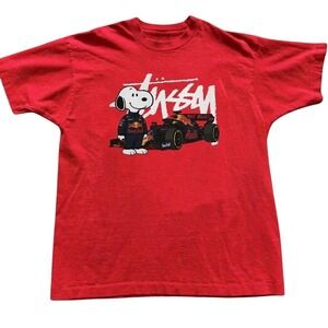 Red Bull Racing Snoopy red t-shirt #racing #snoopy #gildan #graphic #unisex